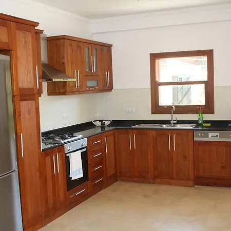 Vila Sea Front Soveda *